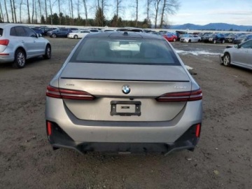 BMW Seria 5 G90-91 2024 BMW Seria 5 2024, 3.0L, 4x4, od ubezpieczalni 3.0 Benzyna 375KM, zdjęcie 4
