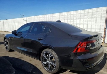 Volvo S60 III Sedan Facelifting 2.0 B5 250KM 2024 Volvo S60 Auta z USA - Zapytaj o wiecej ofert 2.0 Benzyna 250KM, zdjęcie 4
