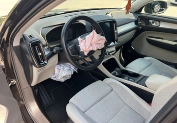 Volvo XC40 Crossover 2.0 D3 150KM 2019 Volvo XC 40 2.0 Diesel 150 KM LED Nawigacja Tempomat Sensor Radar 2.0 150KM, zdjęcie 19