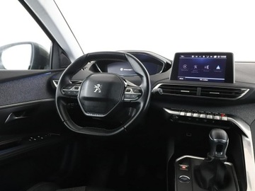 Peugeot 5008 II Crossover 1.2 PureTech 130KM 2018 Peugeot 5008 Allure navi PDC hak 7-osob. tempomat, zdjęcie 15