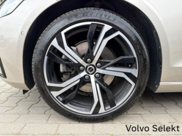 Volvo V60 II  Kombi Facelifting 2.0 B4 B 197KM 2025 Volvo V60 V60 B4B Ultra Dark Bowers&amp;Wilkins Panora, zdjęcie 31