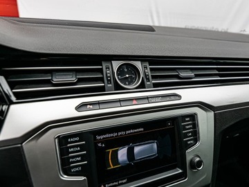 Volkswagen Passat B8 Variant 1.8 TSI BlueMotion Technology 180KM 2015 VOLKSWAGEN Passat 1.8 TSI Combi 180KM 2015, zdjęcie 15