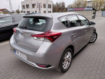 Toyota Auris II 2015 Toyota Auris Kamera Klimatronik Sensor Automat Hybryda 1.8 Hybryda 99KM, zdjęcie 6