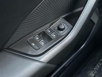 Skoda Octavia IV Liftback 2.0 TDI 150KM 2022 Skoda Octavia 2.0TI 150KM Style DSG l LED Matrix,, zdjęcie 16