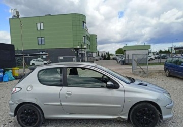 Peugeot 206 Hatchback 1.6 i 16V 109KM 2005 Peugeot 206 Peugeot 206 1.6 BenzynaLPG 109KM, zdjęcie 4