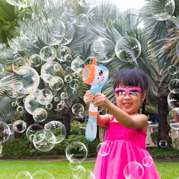 ПИСТОЛЕТ ДЛЯ МЫЛЬНЫХ ПУЗЫРЕЙ МАШИНА ДЛЯ ПУЗЫРЕЙ ДУЕТ ПУЗЫРЬИ ЖИДКОСТЬ ЕДИНОРОГА