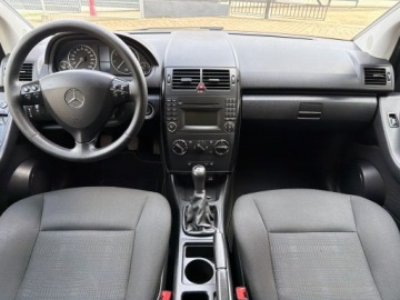 Mercedes Klasa A W169 Coupe 1.5 160 95KM 2010 Mercedes A-Klasa ELEGANCE Tylko158tyśkm! 1WŁ 2010 KLIMA 1.5 Prosta Benzyna, zdjęcie 7