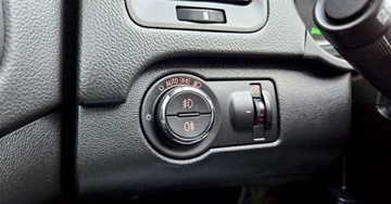 Opel Insignia I Sports Tourer 1.6 Turbo ECOTEC 180KM 2009 Opel Insignia Opel Insignia 1.6 Turbo Sport 1.6 Benzyna 180KM, zdjęcie 15