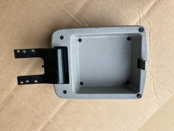 LOKETNÍ OPĚRKA TUNELU STŘEDNÍHO VOLVO V50 2004-2007