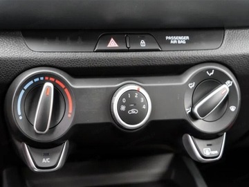 Kia Stonic Crossover Facelifting 1.2 DPI 79KM 2025 KIA Stonic 1.2 Crossover 79KM 2025, zdjęcie 7