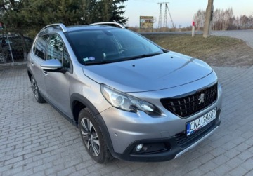 Peugeot 2008 I SUV Facelifting 1.2 PureTech 110KM 2018 Peugeot 2008 1.2T 110KM 2018r automat navi kamera polskora 1.2 110KM, zdjęcie 3