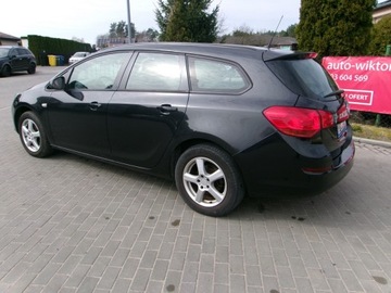 Opel Astra J Sports Tourer 1.4 Twinport ECOTEC 100KM 2012 Opel Astra J 1.4 1 wlasciciwl, zdjęcie 2
