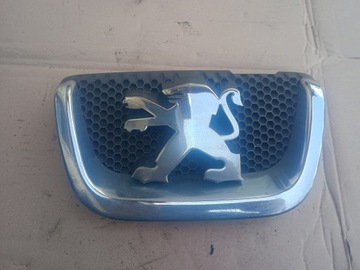 LOGO ZNAK ZNAKY NÁRAZNÍK PŘEDNÍ ORIGINÁLNÍ PEUGEOT 407 2004-2011