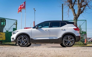 Volvo XC40 2022 Volvo XC 40 Volvo XC40 2.0 T5 AWD 247KM 2.0 Benzyna 247KM, zdjęcie 4