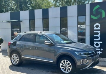 Volkswagen T-Roc I SUV Facelifting 1.5 TSI ACT 150KM 2023 Volkswagen T-Roc 1.5TSi 150KM 2023r. Salon Polska auto zarejestrowane i ub