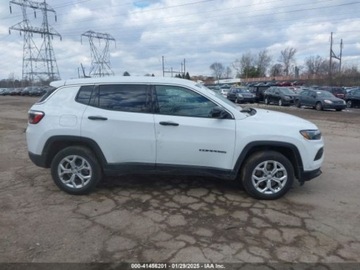Jeep Compass II 2024 Jeep Compass 2024 JEEP COMPASS SPORT 4X4 2.0 Benzyna 200KM, zdjęcie 16
