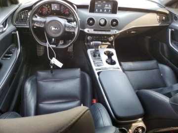 Kia Stinger Liftback 3.3 T-GDi 366KM 2018 Kia Stinger GT 2018 3.3 Benzyna 365KM, zdjęcie 8