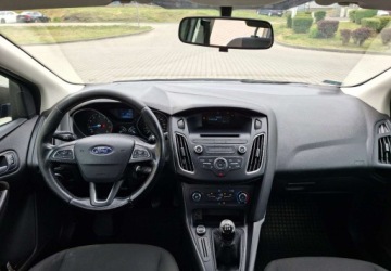 Ford Focus III Sedan Facelifting 1.6 Ti-VCT 105KM 2017 Ford Focus Kupiony w Polsce - benzyna - 1,6 - 105 KM 1.6 Benzyna 105KM, zdjęcie 19