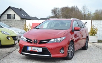 Toyota Auris II Touring Sports 1.3 Dual VVT-i 100 99KM 2014 Toyota Auris 1.3 - Niski przebieg - kamera cofania - climatronic - Oplacony, zdjęcie 1