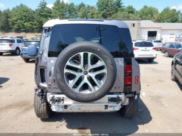 Land Rover Defender IV (L663) 2023 Land Rover Defender 2023r., 4x4, 2.0L 2.0 Benzyna 296KM, zdjęcie 7