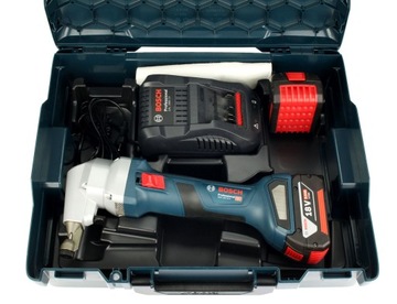 ЛИТОВЫЙ РАЙДЕР GNA 18V-16 E BOSCH 2x5,0 Ач