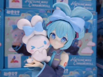 Фигурка Аниме Манга Vocaloid Hatsune Miku x Cinnamoroll Luminasta Sega JPN