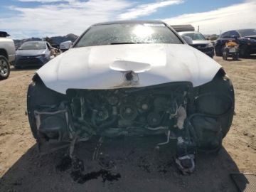 Mercedes Klasa C W205 2013 Mercedes-Benz Klasa C 63 AMG 2013 6.2l 6.2 Benzyna 451KM, zdjęcie 5