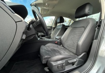Volkswagen Passat B8 Limousine Facelifting 1.5 TSI EVO 150KM 2019 Volkswagen Passat Highline Pakiety, ACC, KAmera, GPS, Active Info Display, zdjęcie 7