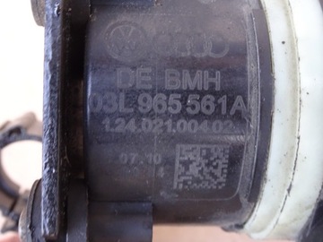 AUDI A4 B8 A5 2.0 TDI PŘÍDAVNÁ ČERPADLO VODY 03L965561A