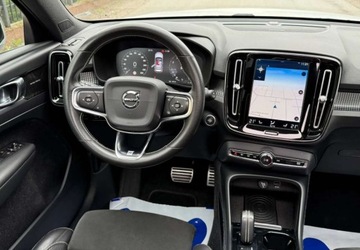 Volvo XC40 Crossover 2.0 T5 247KM 2018 Volvo XC 40 Salon PL FV23 RDesign Panorama Martwe Pole CarPlay AndroidAuto, zdjęcie 7
