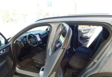 Volvo XC40 2022 Volvo XC 40 z Gwarancja Bezwypadkowy Kamera Podgrzewane Fotele 1.5 Benzyna, zdjęcie 11