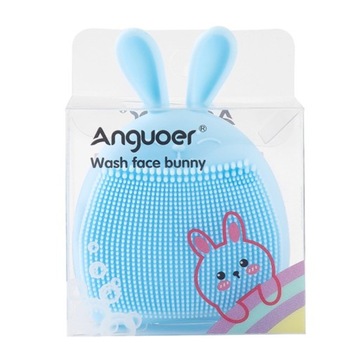 Щетка-мочалка для чистки мордочки зайчика.