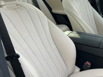 Mercedes Klasa E W214 Sedan 2.0 220d 197KM 2025 E Klasa 220 d 4-Matic AMG 2.0 (197KM) 2025, zdjęcie 3