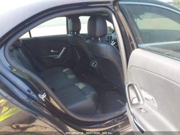 Mercedes Klasa A W177/V177 2022 Mercedes-Benz Klasa A 2022r., 2.0l, od ubezpieczalni 2.0 Benzyna 188KM, zdjęcie 9