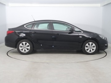 Opel Astra J Sedan 1.4 Turbo ECOTEC 140KM 2017 Opel Astra 1.4 T, Salon Polska, Serwis ASO, zdjęcie 5