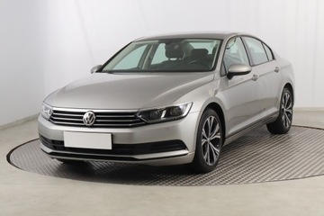 Volkswagen Passat B8 Limousine 1.4 TSI BlueMotion Technology 125KM 2016 VW Passat 1.4 TSI, Salon Polska, Navi, Klima, zdjęcie 1