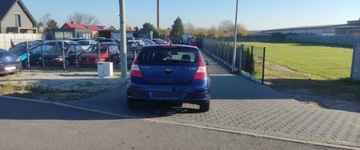Hyundai i30 I Hatchback 1.4 109KM 2010 Hyundai i30 1.4 benz ,bezwypadek ,klimatyzacja,zadbany 1.4 Benzyna 109KM, zdjęcie 3