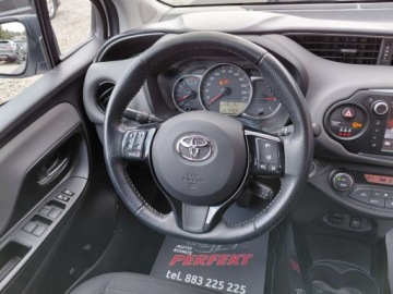 Toyota Yaris III Hatchback 5d Facelifting 1.33 Dual VVT-i 99KM 2016 Toyota Yaris Kamera Klimatronik Hands Free Alu 1.3 Benzyna 99KM, zdjęcie 17