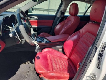 Alfa Romeo Giulia II 2017 Alfa Romeo Giulia Ti 2017 2.0l 2.0 Benzyna 280KM, zdjęcie 7