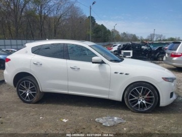 Maserati Levante 2017 Maserati Levante 2017 Maserati Levante 3.0L 3.0 Benzyna 345KM, zdjęcie 13