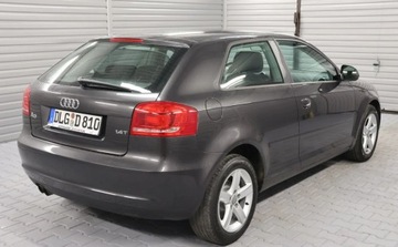 Audi A3 8P Hatchback 3d 2.0 TDI CR 140KM 2009 Audi A3 Climatronic, XENON, Komputer, Felgi Alu, El. Szyby, Centralny Zamek, zdjęcie 2