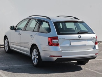 Skoda Octavia III Kombi Facelifting 1.6 TDI 115KM 2018 Skoda Octavia 1.6 TDI, Salon Polska, Klima, zdjęcie 3