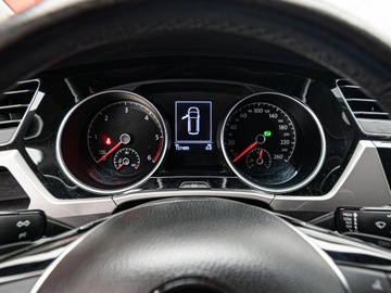 Volkswagen Touran III 2.0 TDI 150KM 2021 VOLKSWAGEN Touran 2.0 TDI Trendline DSG 150KM 2021, zdjęcie 12