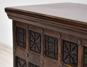 Индийский колониальный ствол, массив акации.