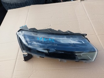 LAMPA PRZEDNIA PRAWA DACIA SPRING LED DRL