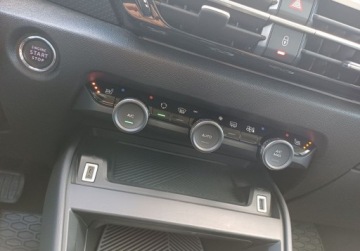 Citroen 2022 Citroen C4 52 e-C4 Feel Pack 136 KM EV50kWh AT I wl. GWARANCJA FV23, zdjęcie 17