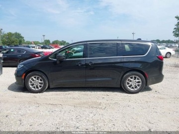 Chrysler Pacifica II 2023 Chrysler Pacifica Touring L, 2023r. 3.6L 3.6 Benzyna 287KM, zdjęcie 3