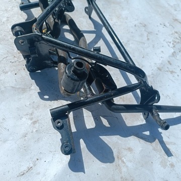 KAWASAKI ZZR 600 РЕЗИНОВАЯ ПОЛКА ДЛЯ ЧАСОВ