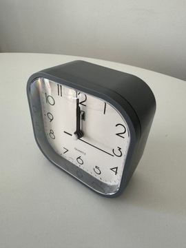 БУДИЛЬНИК АНАЛОГОВЫЕ ЧАСЫ НА АККУМУЛЯТОРЕ ТРАДИЦИОННЫЕ 10СМx10СМ МИКС