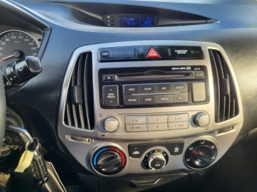 Hyundai i20 I Hatchback 5d Facelifting 1.2 DOHC 85KM 2014 Hyundai i20 1.2 85 KM 100% Przebieg 128 Tyś km, zdjęcie 27